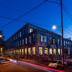 2* Hotel Fabrika Hostel & Suites